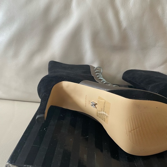 Colin Stewart was size 10, black and gray platform boots Brand New - Picture 6 of 6